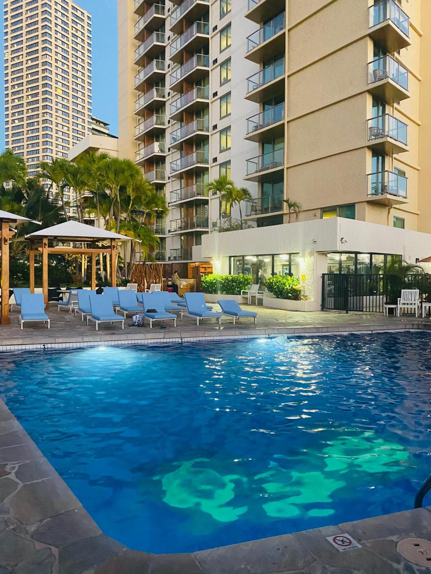 Cozy Studio With Free Parking In Waikiki Honolulu Esterno foto