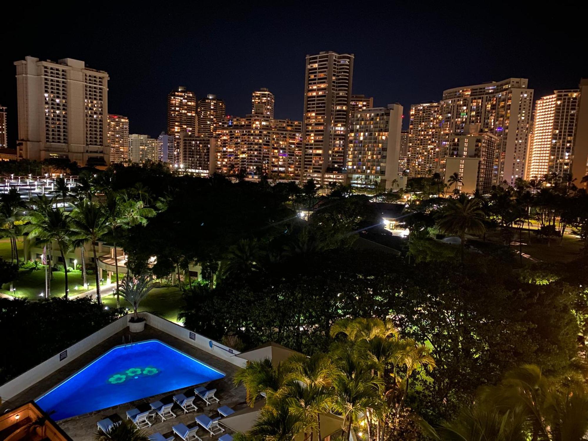 Cozy Studio With Free Parking In Waikiki Honolulu Esterno foto
