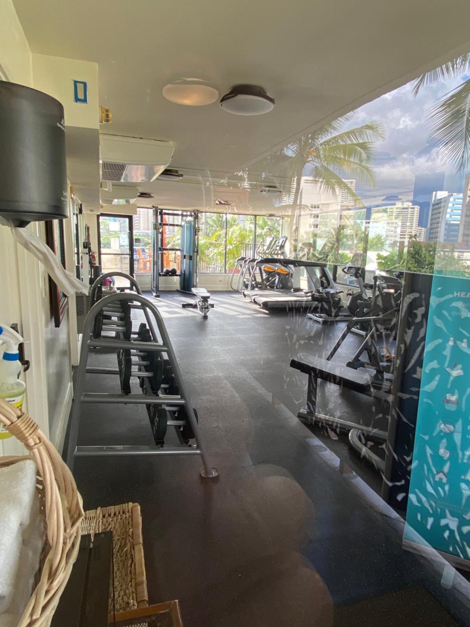 Cozy Studio With Free Parking In Waikiki Honolulu Esterno foto