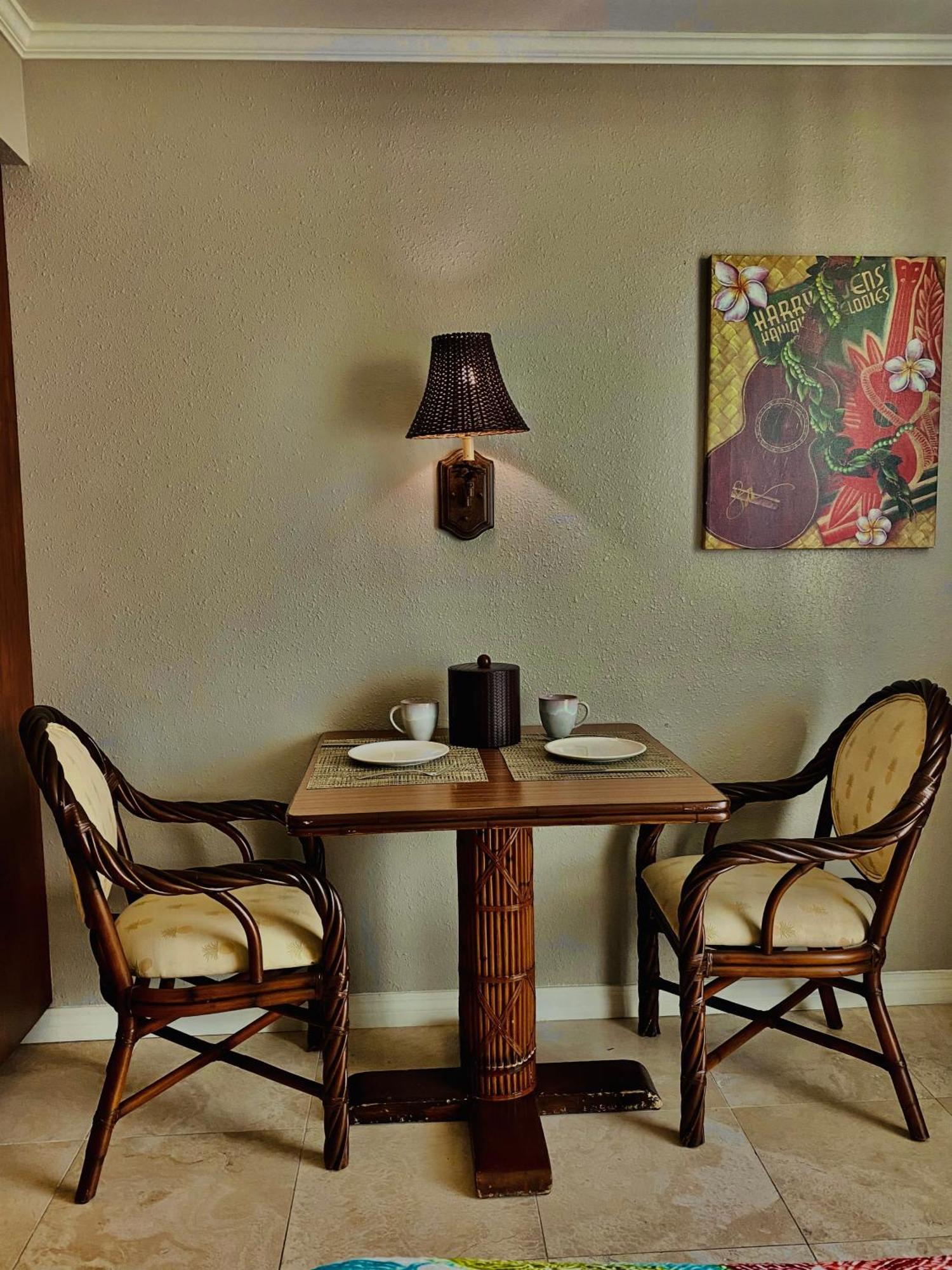 Cozy Studio With Free Parking In Waikiki Honolulu Esterno foto